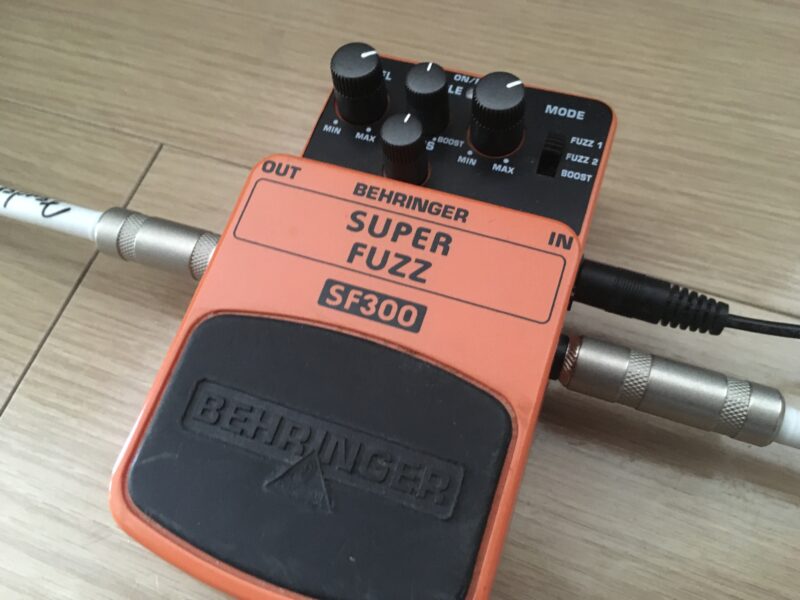 BEHRINGER SUPER FUZZ SF300の画像です
